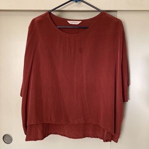 Elizabeth Suzann Linn Tee in rust silk OS